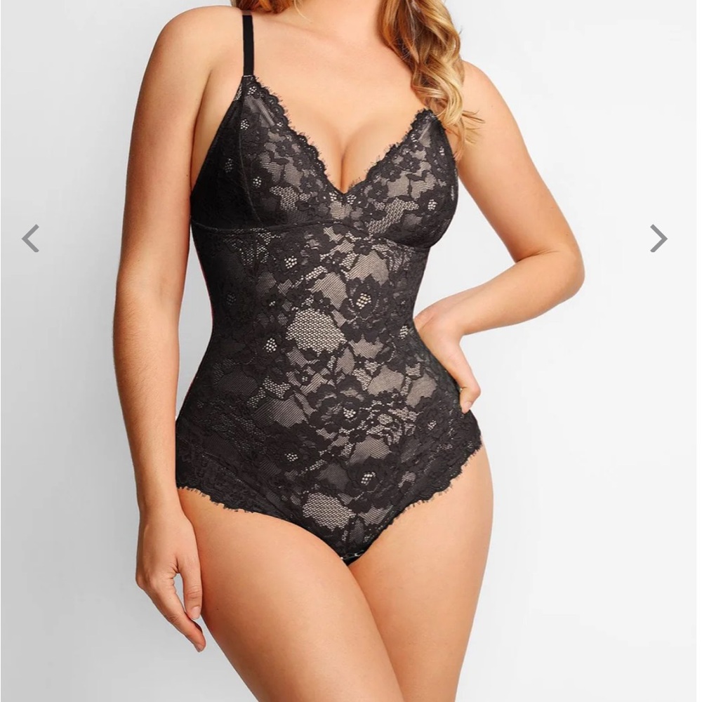 Popilush Shapewear Black Lace Deep-V Neck Lined Bodysuits